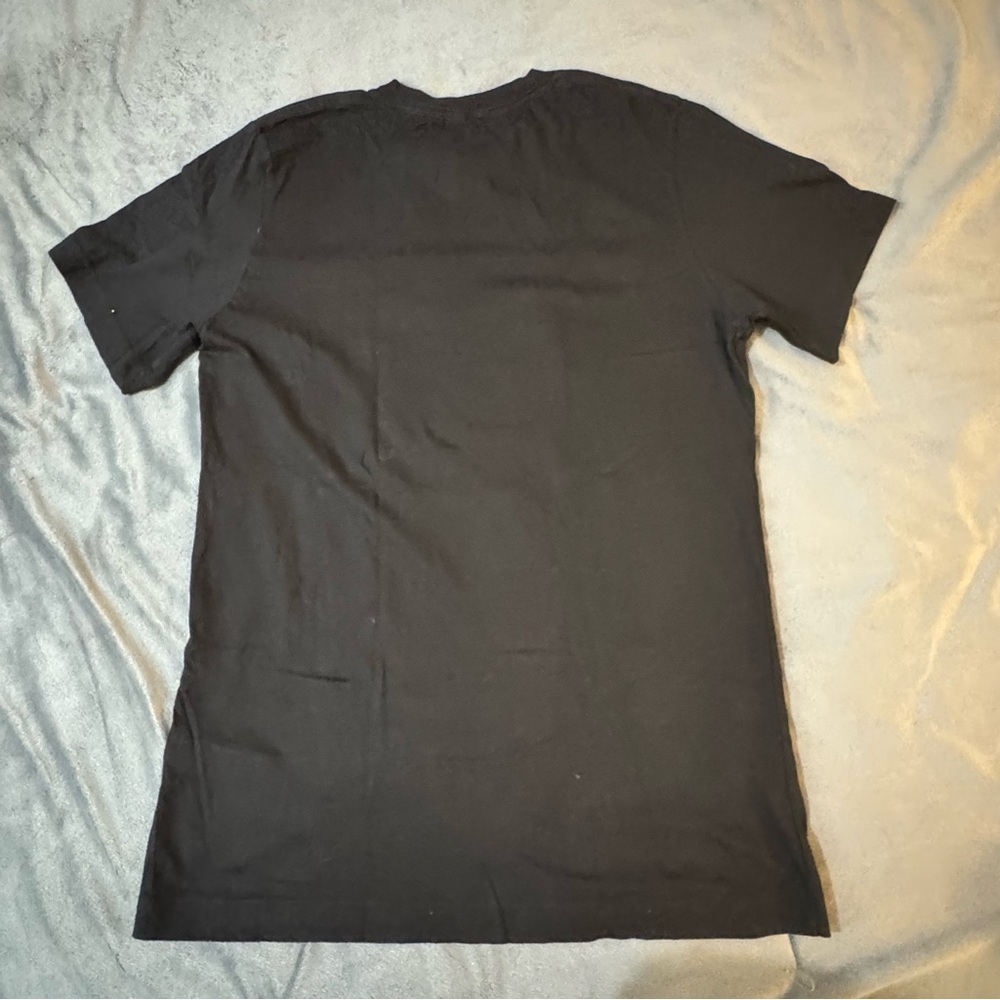 DKNY Black and Yellow Short Sleeve Tee

#1012 - Picture 7 of 7